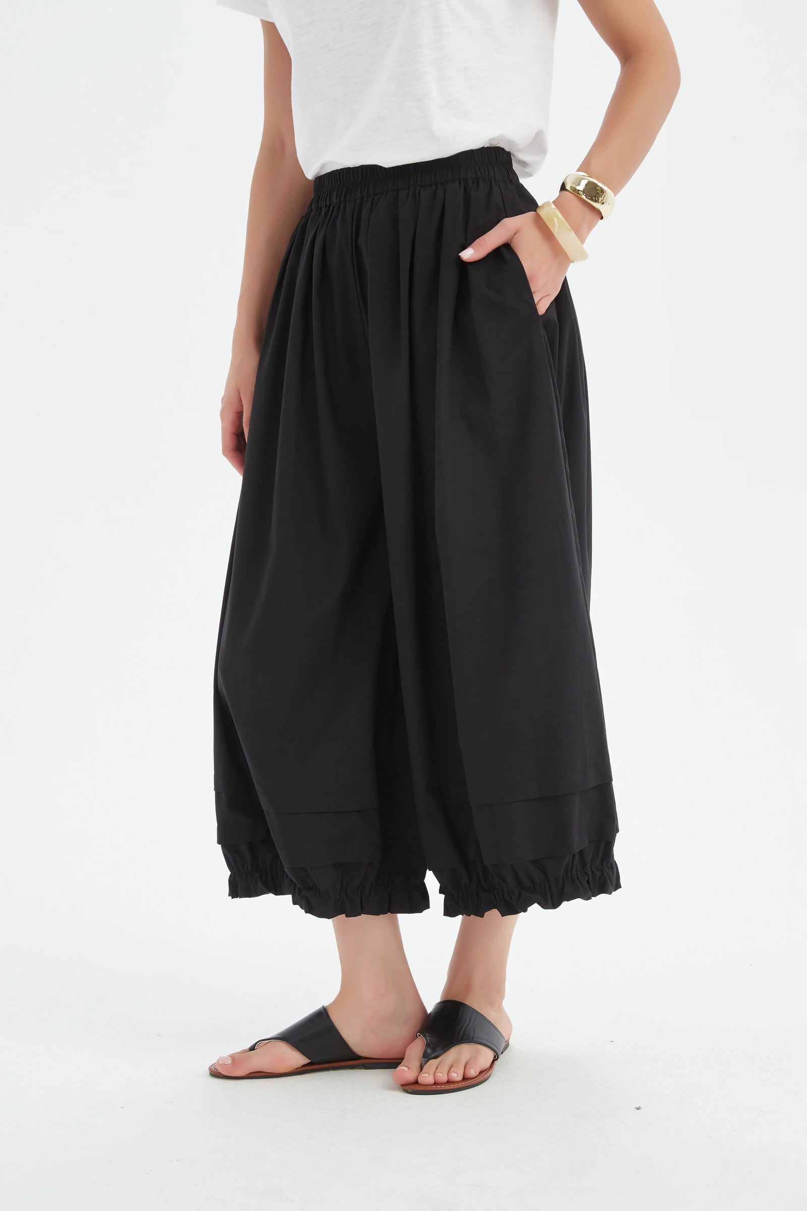 Tirelli Black Ruffle Cuff Easy Pant