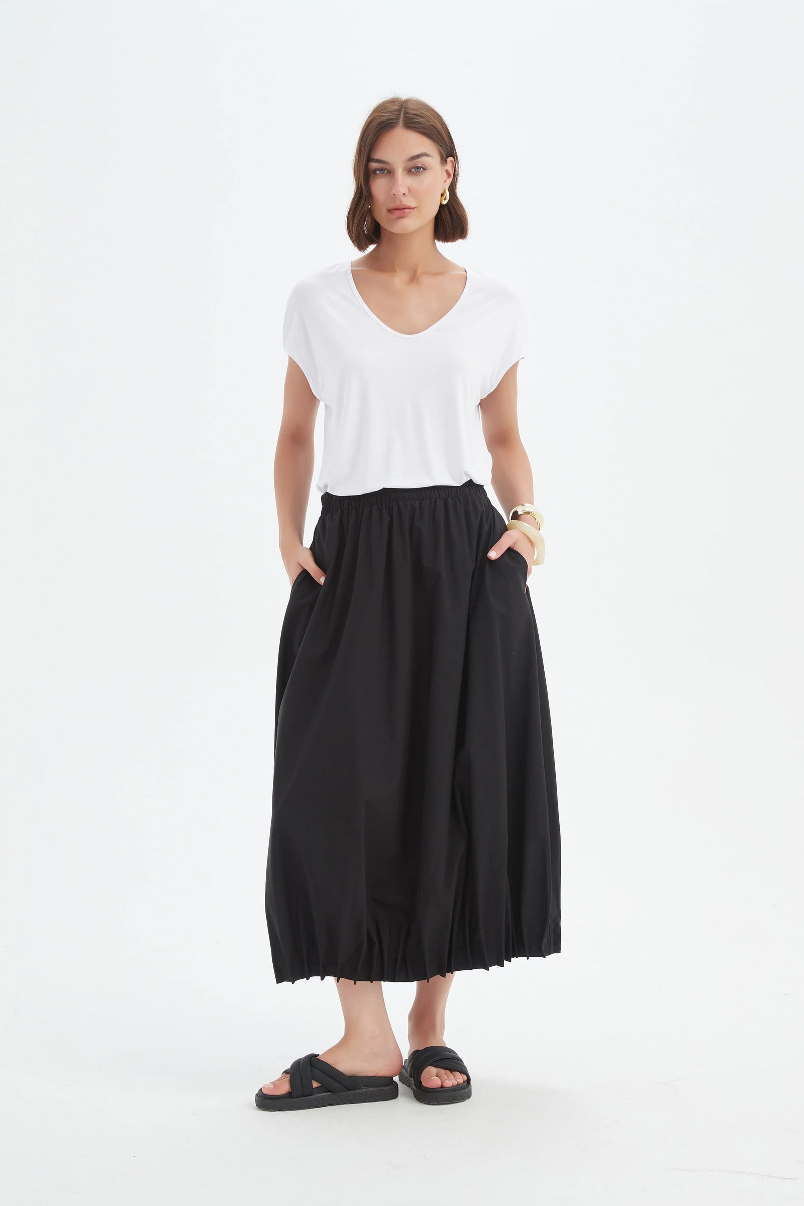 Tirelli Black Pin Tuck Hem Skirt