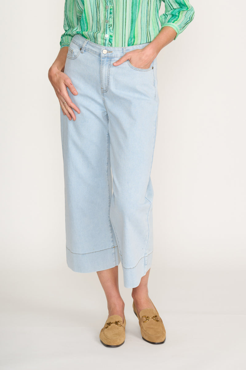Foil Jean Bleach Wash Queen Crop Trouser