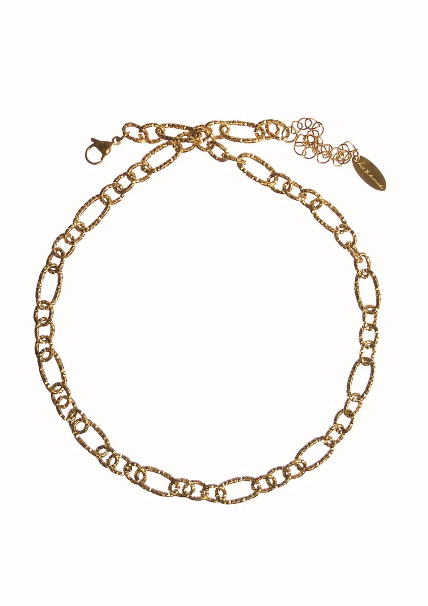 Hot Tomato Gold Figaro Style Chain Link Necklace