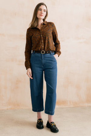 Lily & Me Mono Foliage Burnt Caramel Bowbridge Shirt