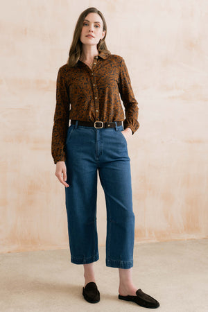Lily & Me Mono Foliage Burnt Caramel Bowbridge Shirt