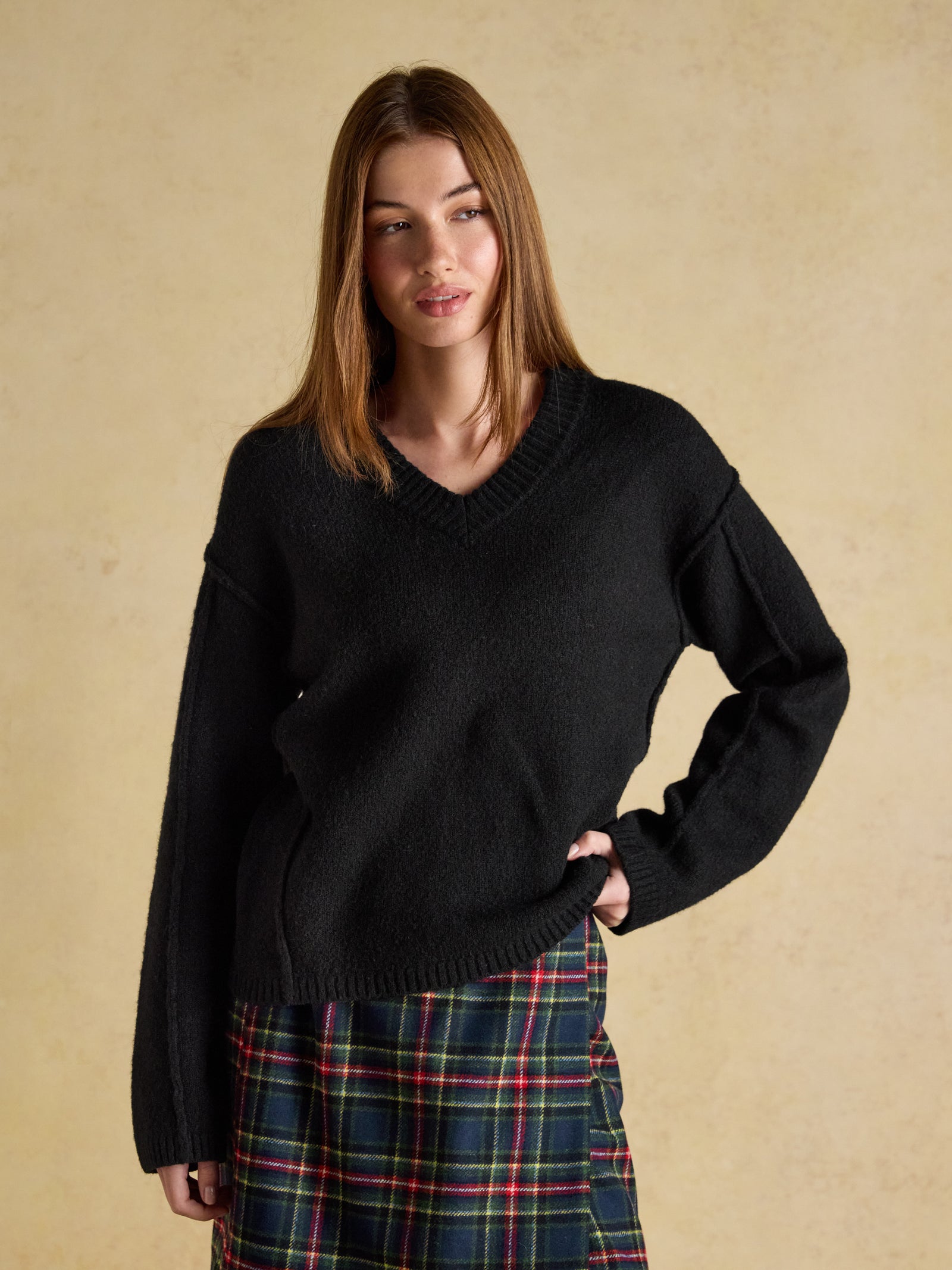 Joules Hannah Black V-Neck Relaxed Fit Jumper