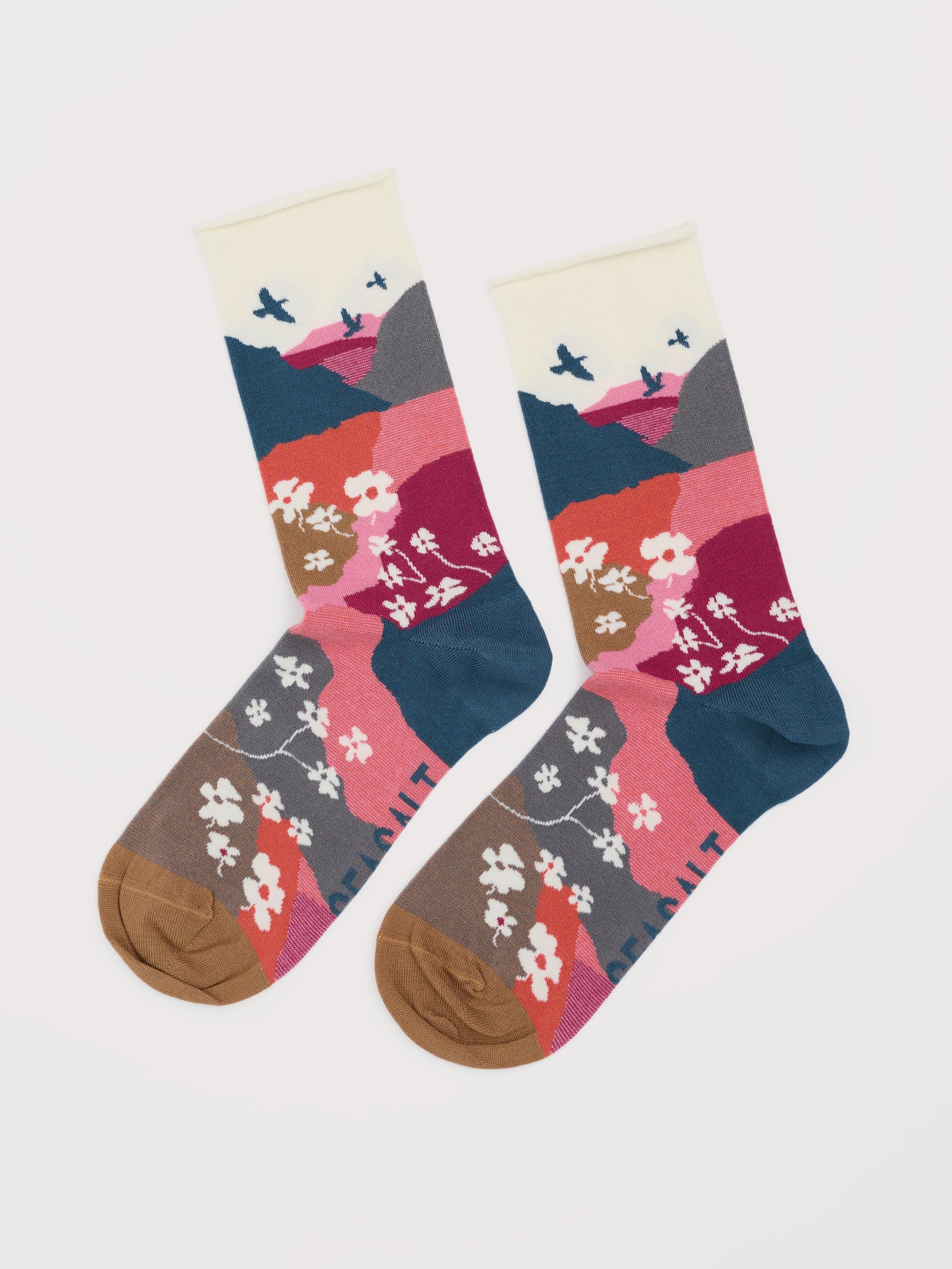 Seasalt Morning Spring Wicker Women's Bamboo Arty Socks